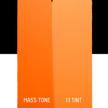 PETIT Échantillon de Acrylique Liquitex Heavy Body, Orange sans Cadmiummontrant la teinte pure (mass tone) de le couleuer et mélangé à parts égales avec du blanc (1:1 tint)
