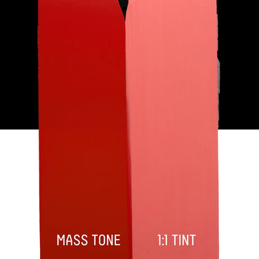 PETIT Échantillon de Acrylique Liquitex Heavy Body, Rouge Foncé sans Cadmiummontrant la teinte pure (mass tone) de le couleuer et mélangé à parts égales avec du blanc (1:1 tint)
