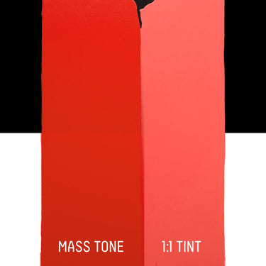 PETIT Échantillon de Acrylique Liquitex Heavy Body, Rouge Moyen sans Cadmiummontrant la teinte pure (mass tone) de le couleuer et mélangé à parts égales avec du blanc (1:1 tint)