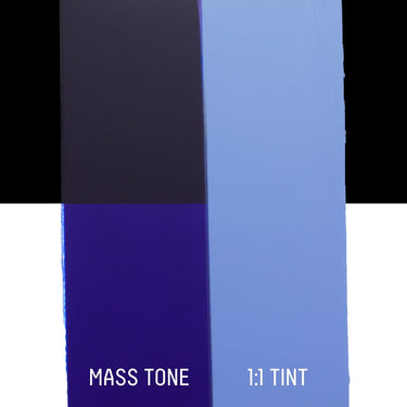 PETIT Échantillon de Acrylique Liquitex Heavy Body, Bleu Outremer Nuance Vertemontrant la teinte pure (mass tone) de le couleuer et mélangé à parts égales avec du blanc (1:1 tint)