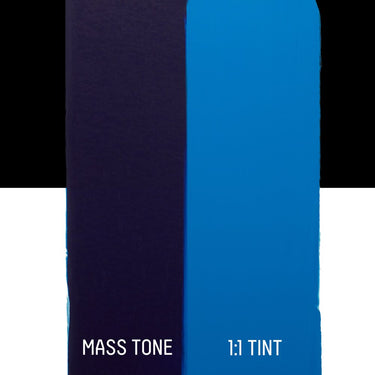 PETIT Échantillon de Acrylique Liquitex Bio-based Heavy, Bleu Phtalocyanine Nuance Vertemontrant la teinte pure (mass tone) de le couleuer et mélangé à parts égales avec du blanc (1:1 tint)
