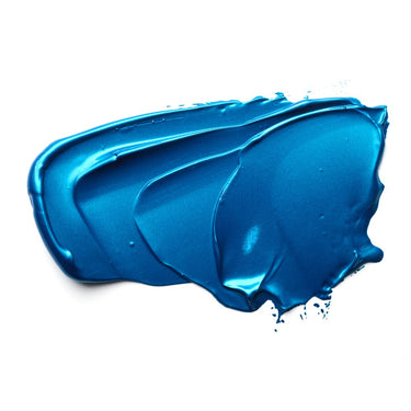 Échantillon mélange de peinture acrylique métallisée bleu  appliqué à la spatule sur fond blanc