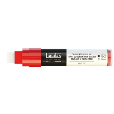 Gros plan d'un marqueur acrylique Liquitex 15MM, sans capuchon, Rouge de Cadmium Moyen Imitation. Sur Fond Blanc.